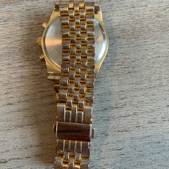 BOGO ✨Gorgeous Gold Watch✨ - Picture 3 of 3